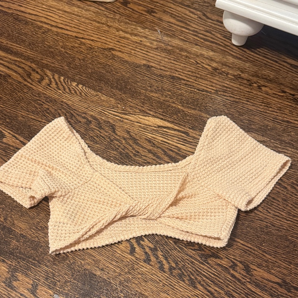 3/$15 SHEIN Tie Front Crop Top